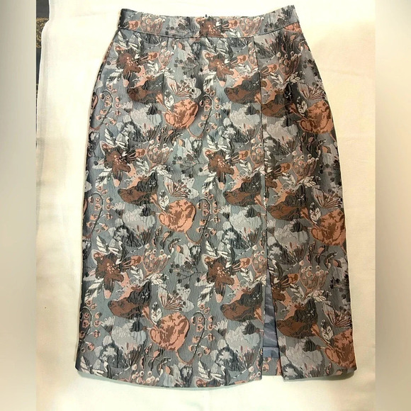 Anthropologie Isla Maude 3/4 length floral chromatic skirt sz S  excellent cond - Picture 3 of 10